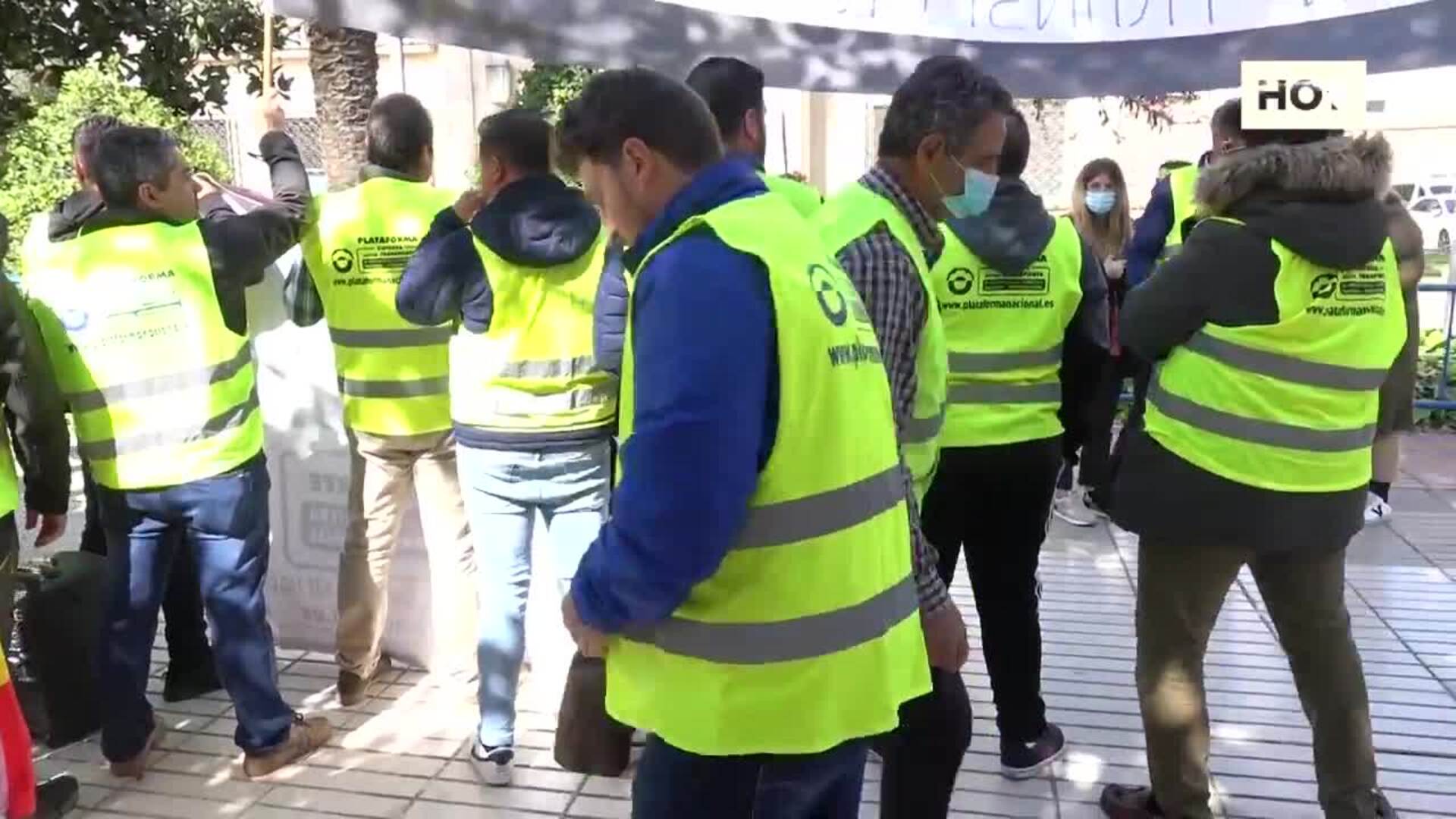 «Tres camioneros han vendido esta semana sus empresas, es imposible aguantar»