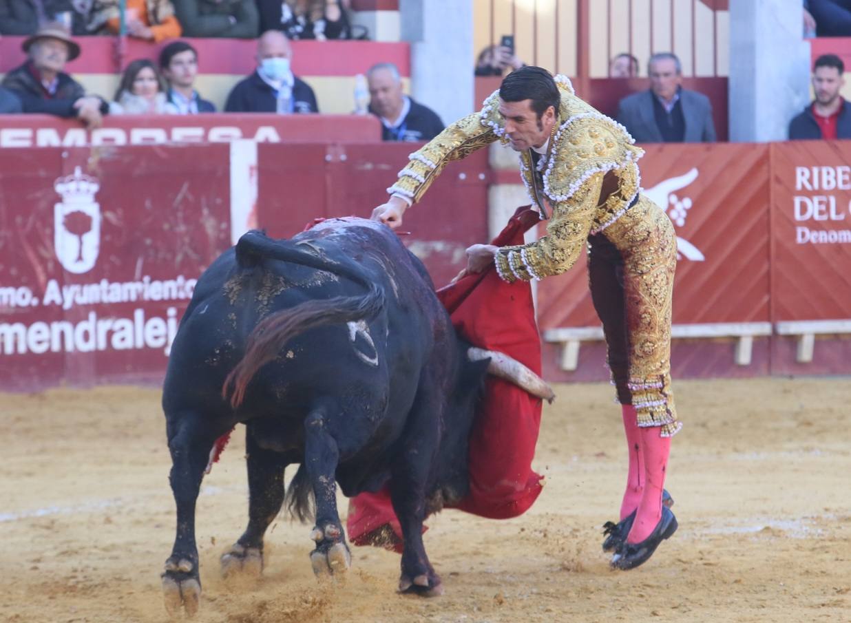 Fotos: Morante, Roca Rey de Emilio de Justo salen a hombros en Almendralejo