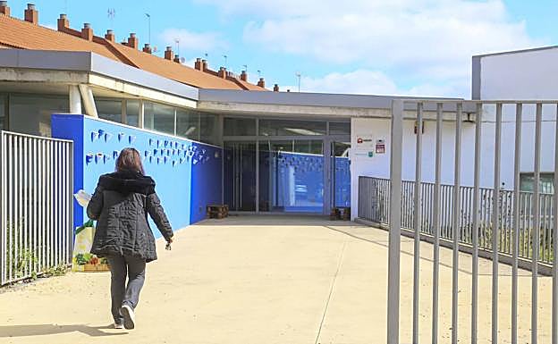 Entrada de la guardería Las Abadías de Mérida. 