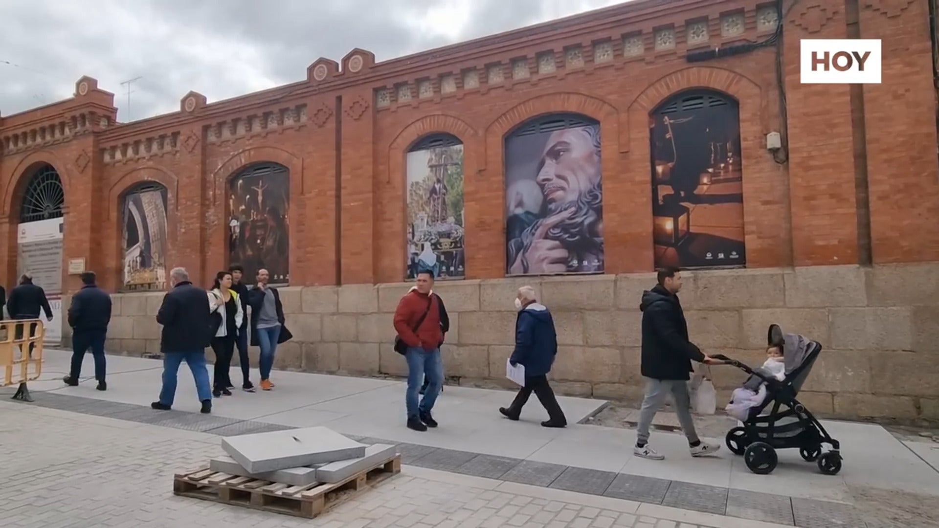 El Mercado de Calatrava acoge la exposición 'Mérida, a golpe de Pasión'