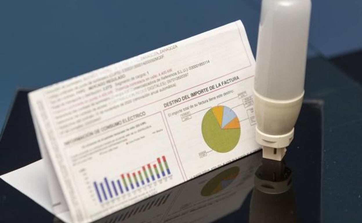 Factura de la luz: ¿A qué hora será más barata y más cara la luz este domingo?