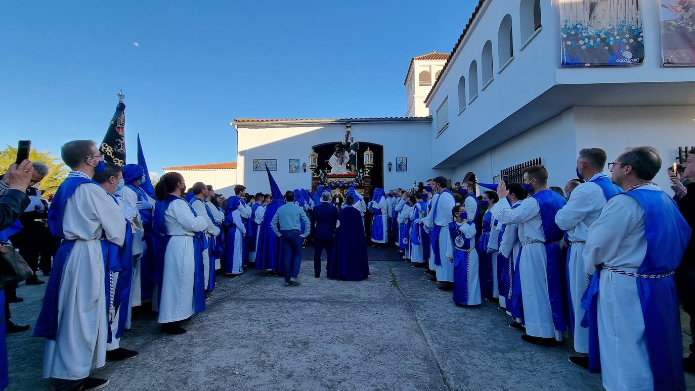 Salida de las Tres Caídas de la parroquia