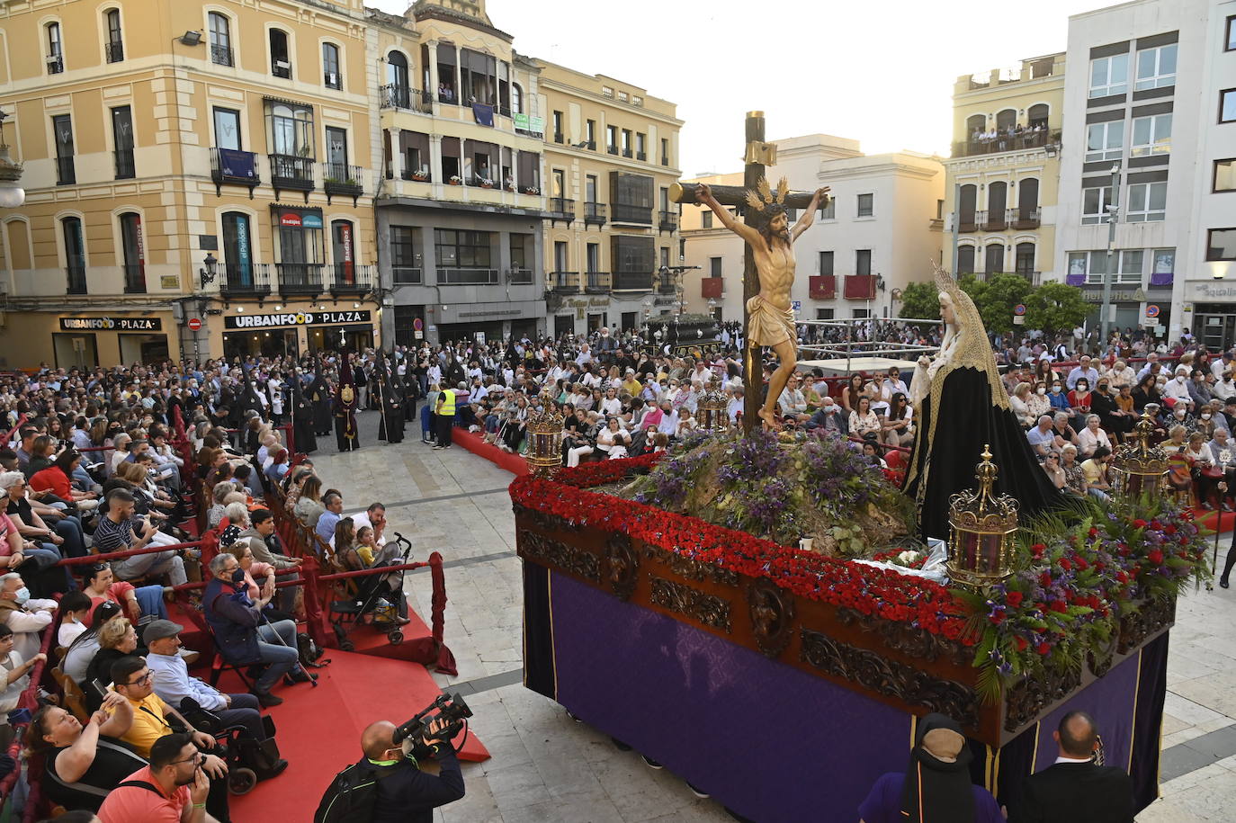 Cristo de la Angustia y María Santísima de la Misericordia. 