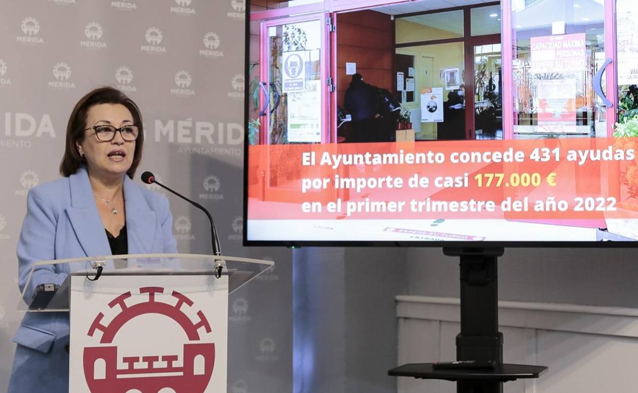 Catalina Alarcón, delegada de Servicios Sociales de Mérida. 