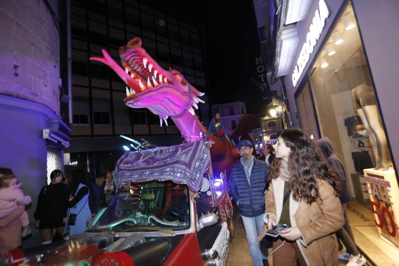 Fotos: El desfile de San Jorge de Cáceres, en imágenes