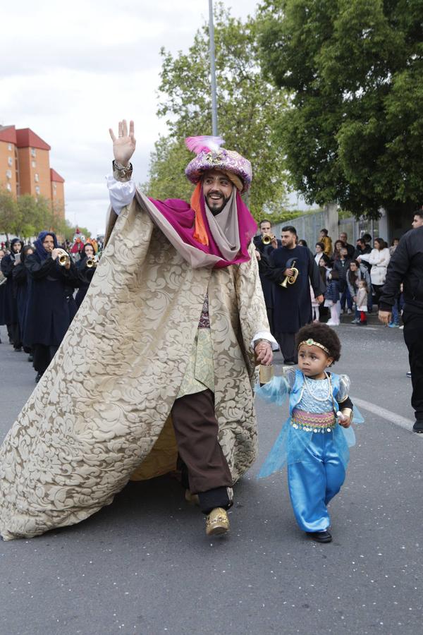 Fotos: El desfile de San Jorge de Cáceres, en imágenes