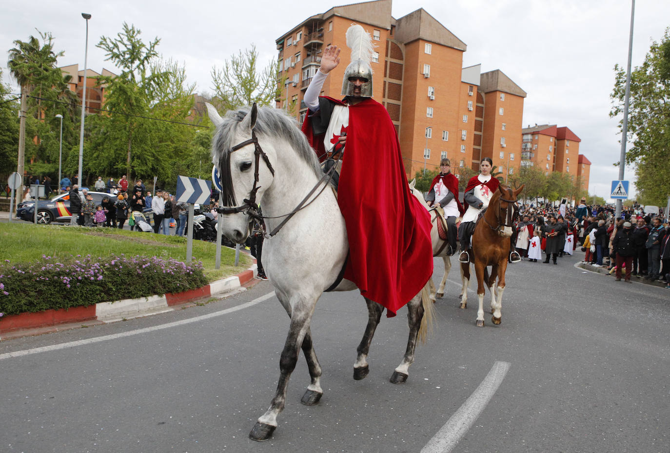 Fotos: El desfile de San Jorge de Cáceres, en imágenes