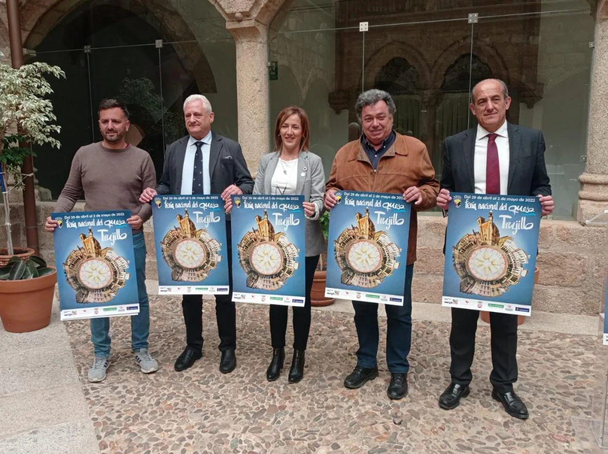 Representantes de las distintas instituciones en la presentación. 