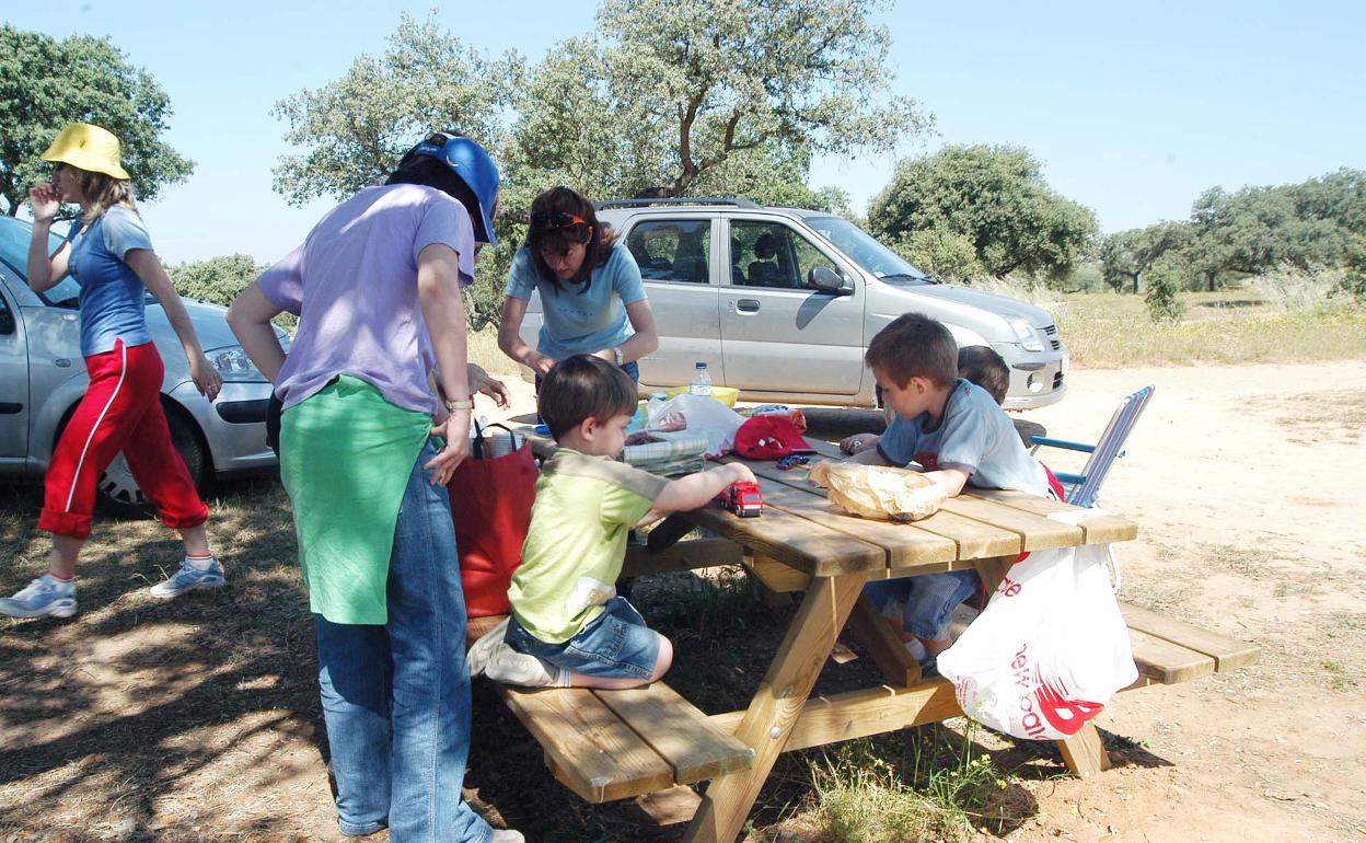 Muchas familias aprovecharán el sol del fin de semana para ir de campo 