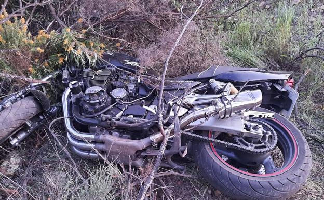 Un motorista de 60 años perdió la vida en Bohonal de Ibor. 