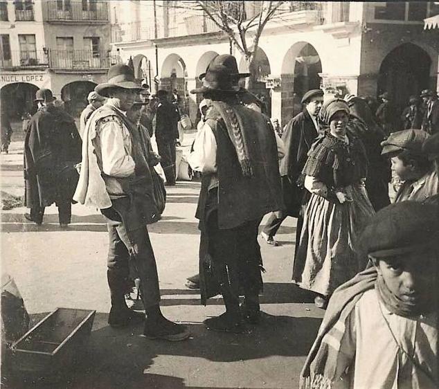 Las imagenes de Plasencia de Joaquín Sorolla hijo son del 9 de enero de 1917. 