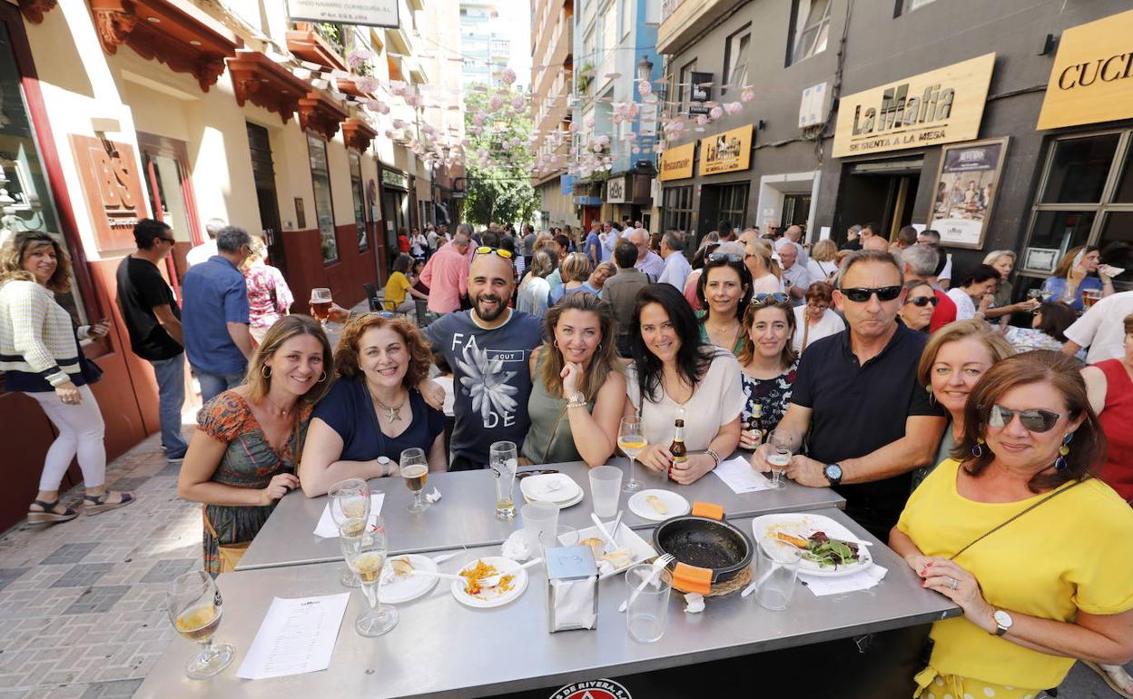 Imagen de la feria de día en la calle Obispo Segura Sáez en mayo de 2019. 