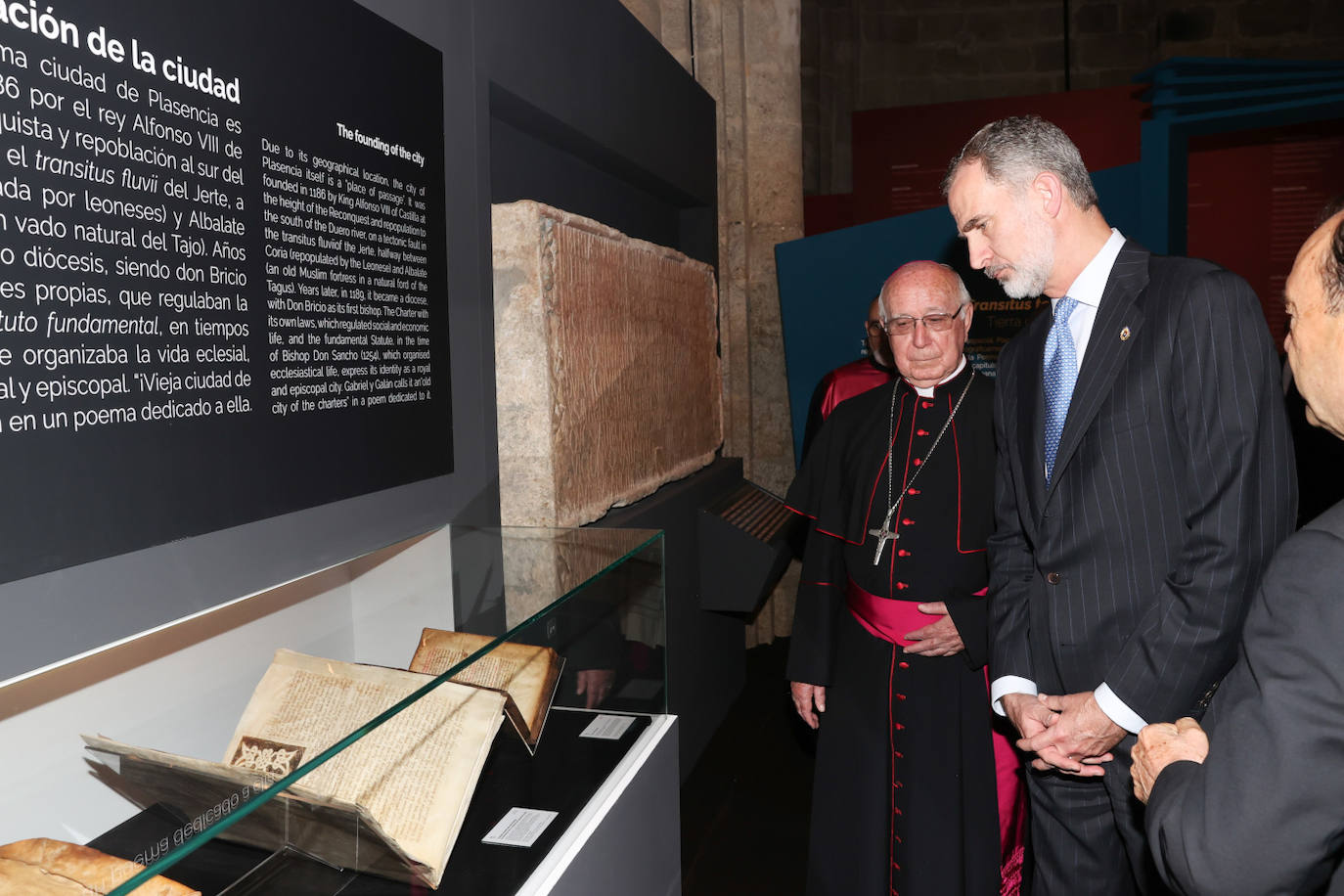 Fotos: Los Reyes inauguran Las Edades del Hombre en Plasencia