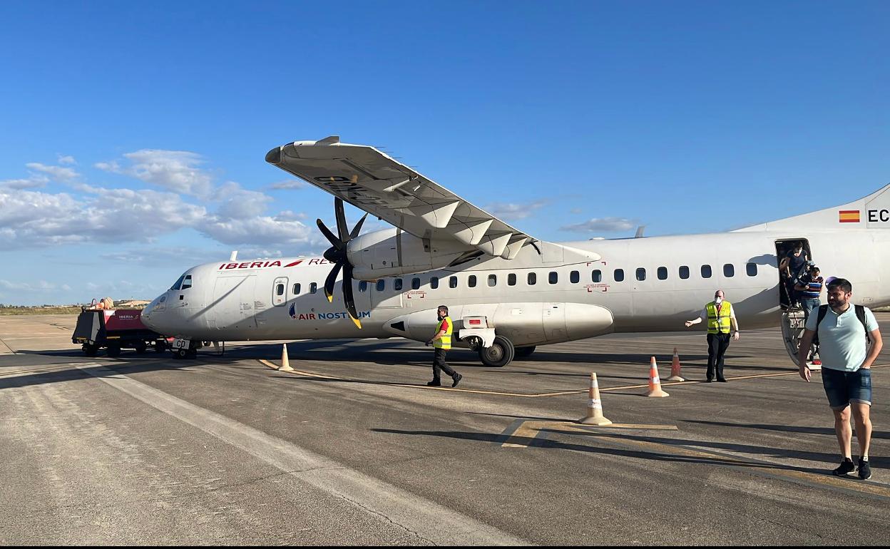 Los pasajeros del vuelo a Madrid, obligados a bajar antes de despegar. 