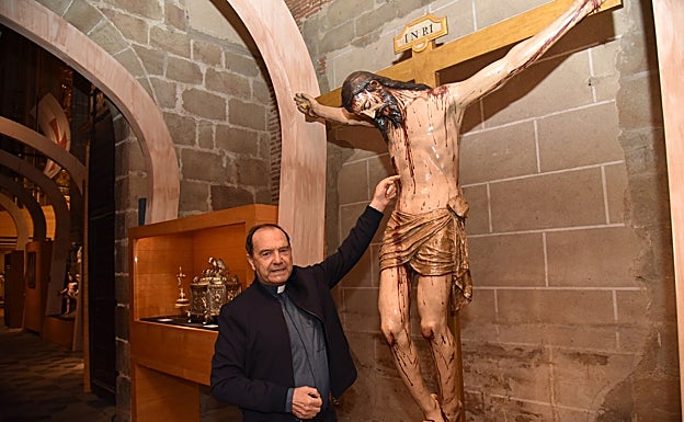 Antonio Luis Galán con el Cristo