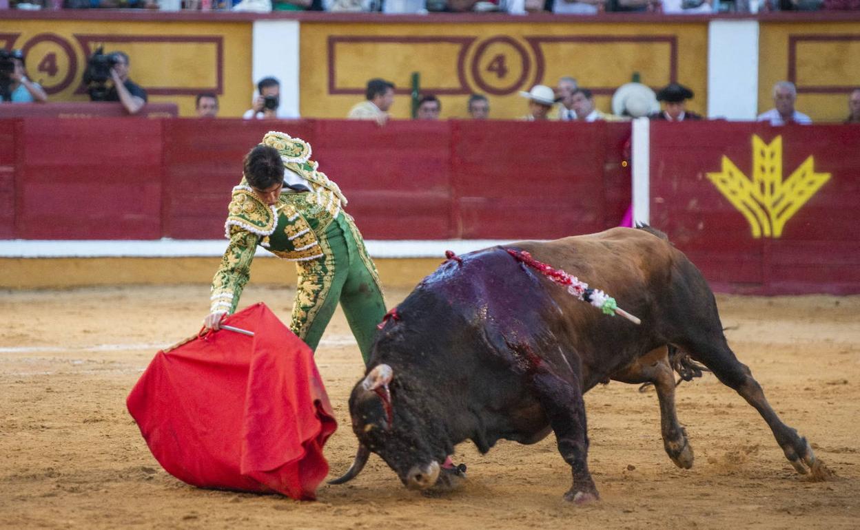 Miguel Ángel Perera en la plaza de toros de Badajoz 