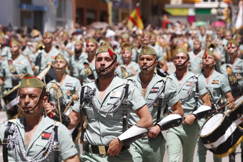 La legión, la más aplaudida por los ciudadanos de Huesca en el Desfile del Día de las Fuerzas Armadas. 