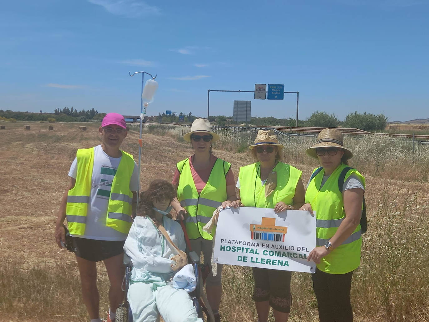 Fotos: Protesta por la reducción de servicios en el hospital de Llerena