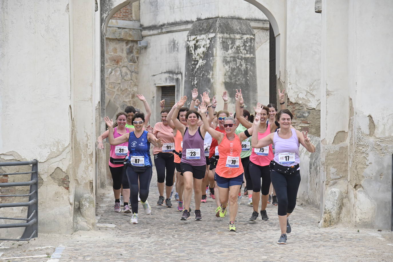 Fotos: FIesta en la VI Carrera por la Diversidad &#039;Los Palomos-Aqualia&#039; de Badajoz