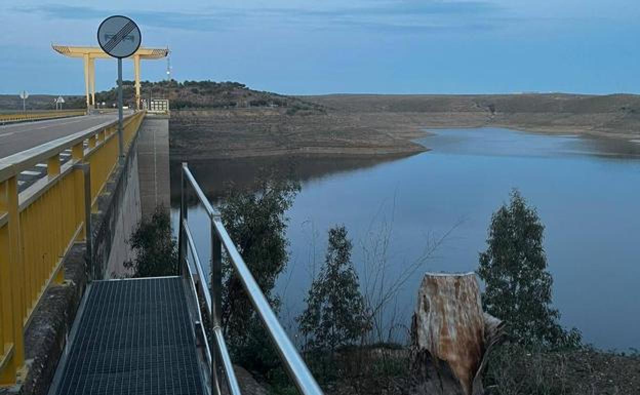 El embalse de La Serena, el mayor de España, apenas llega al 16% de su capacidad