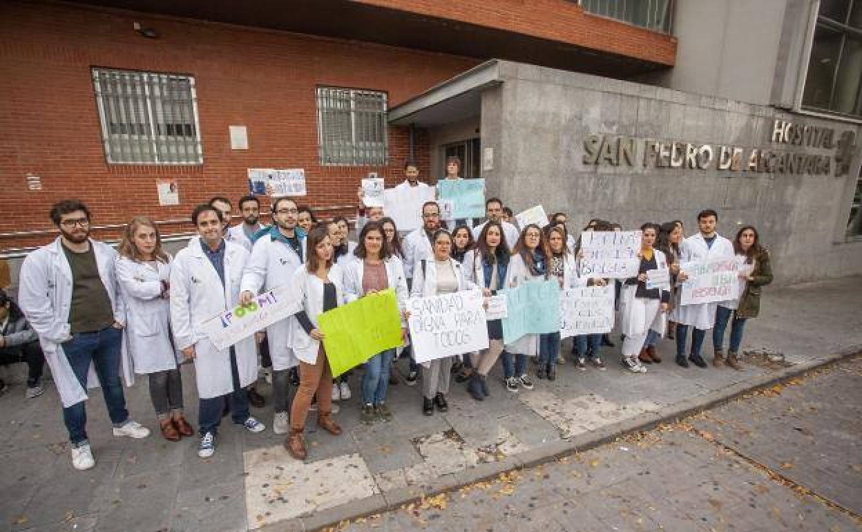 Médicos residentes de Cáceres en huelga en noviembre de 2019.