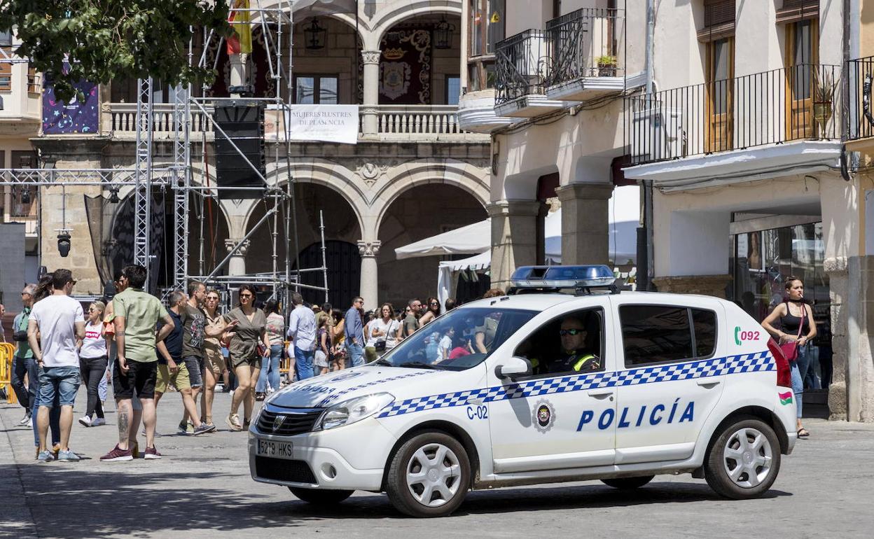 Intramuros reitera su petición de más presencia policial en la Plaza Mayor y alrededores.