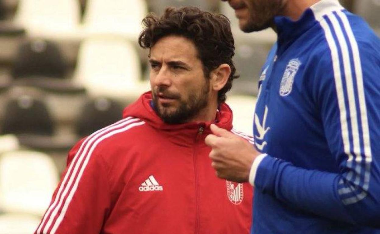 Isaac Jové durante un entrenamiento del Badajoz. 