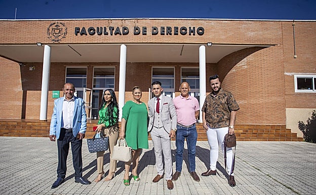 César Silva estuvo acompañado por su madre, su hermana, sus tíos Emilio y Paco y su amigo Eugenio.