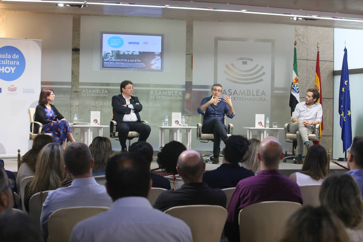 Fotos: La presentación del libro de Madina y Sémper &#039;Todos los futuros perdidos&#039; rinde homenaje a las víctimas extremeñas de ETA