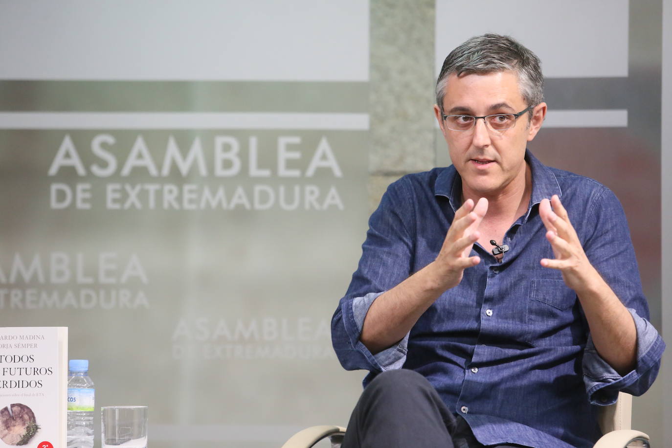 Fotos: La presentación del libro de Madina y Sémper &#039;Todos los futuros perdidos&#039; rinde homenaje a las víctimas extremeñas de ETA