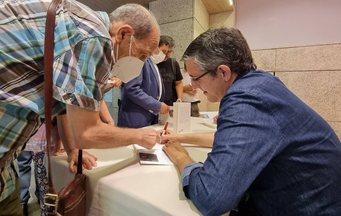 Fotos: La presentación del libro de Madina y Sémper &#039;Todos los futuros perdidos&#039; rinde homenaje a las víctimas extremeñas de ETA