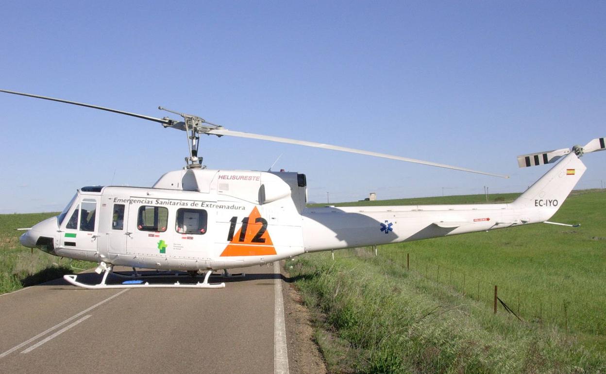 Helicóptero del Servicio Extremeño de Salud para emergencias.