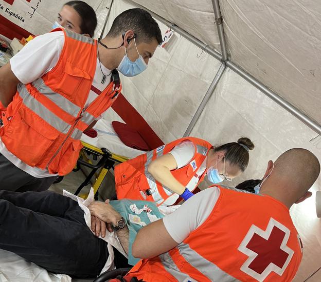 Cruz Roja atiende a 33 personas durante la noche del sábado en la Feria de Badajoz