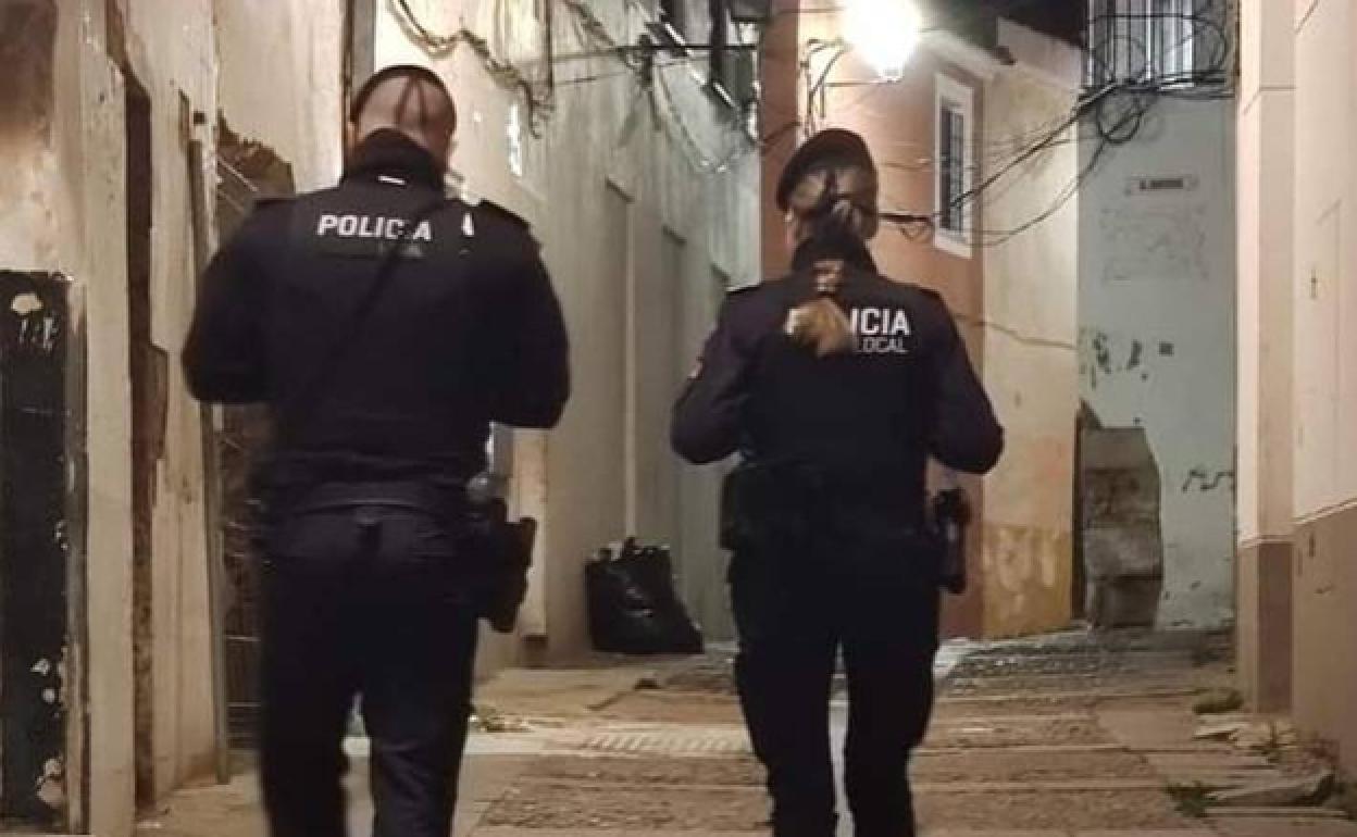 Cada policía local de Badajoz cobrará 6.314 euros anuales más con la subida de sueldo