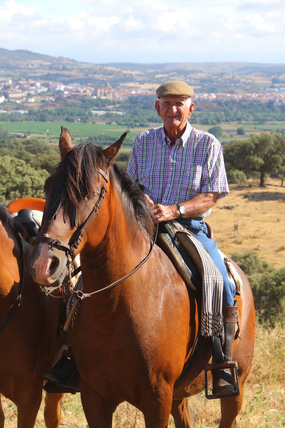 Fotos: Capeones y caballistas vadean el río Alagón