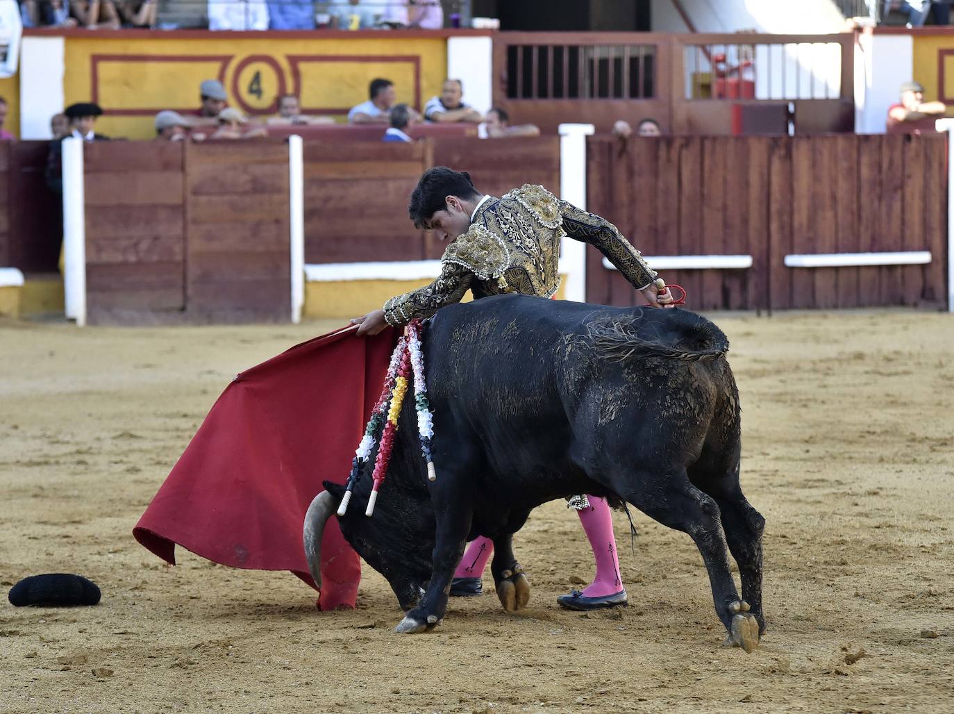 Fotos: Una excepcional novillada de Marca cierra la feria taurina de Badajoz