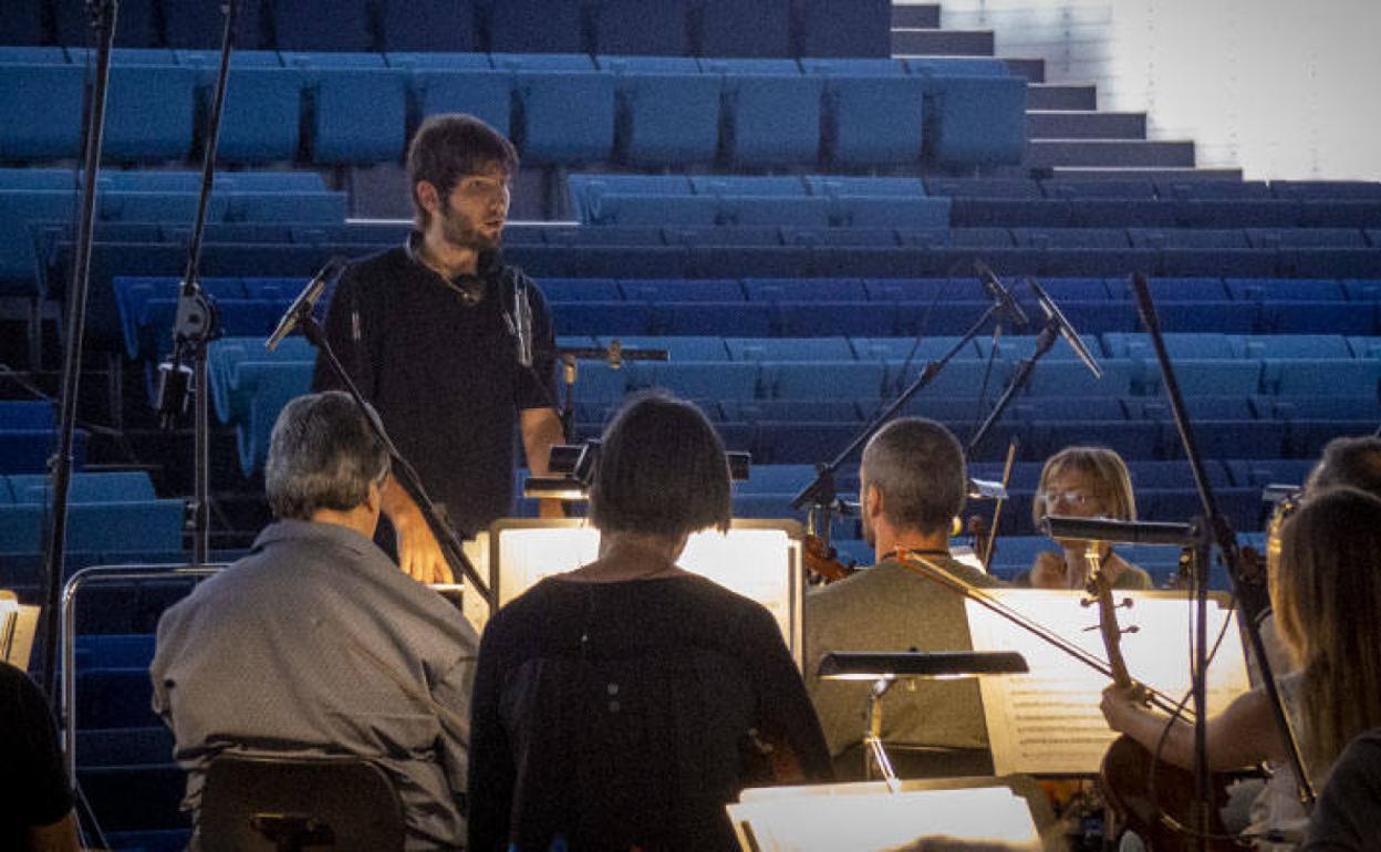 La Orquesta de Extremadura durante una jornada de trabajo.