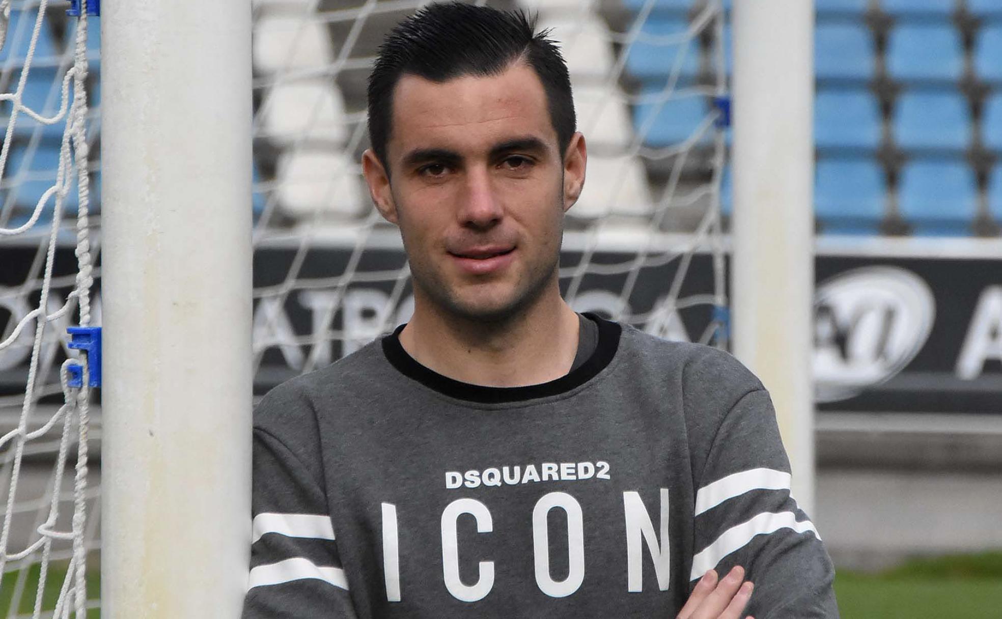 Kike Royo, en una de las porterías del Nuevo Vivero. 