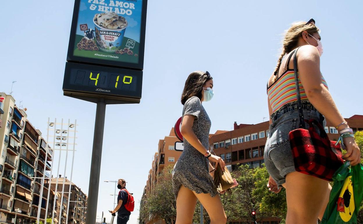 El 112 activa la alerta roja por altas temperaturas en la provincia de Badajoz