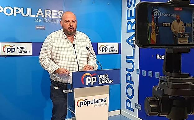 El PP acusa al PSOE de estar detrás de la «desestabilización» en Badajoz