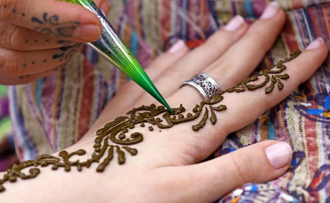 La UCE advierte sobre los peligros de la henna negra