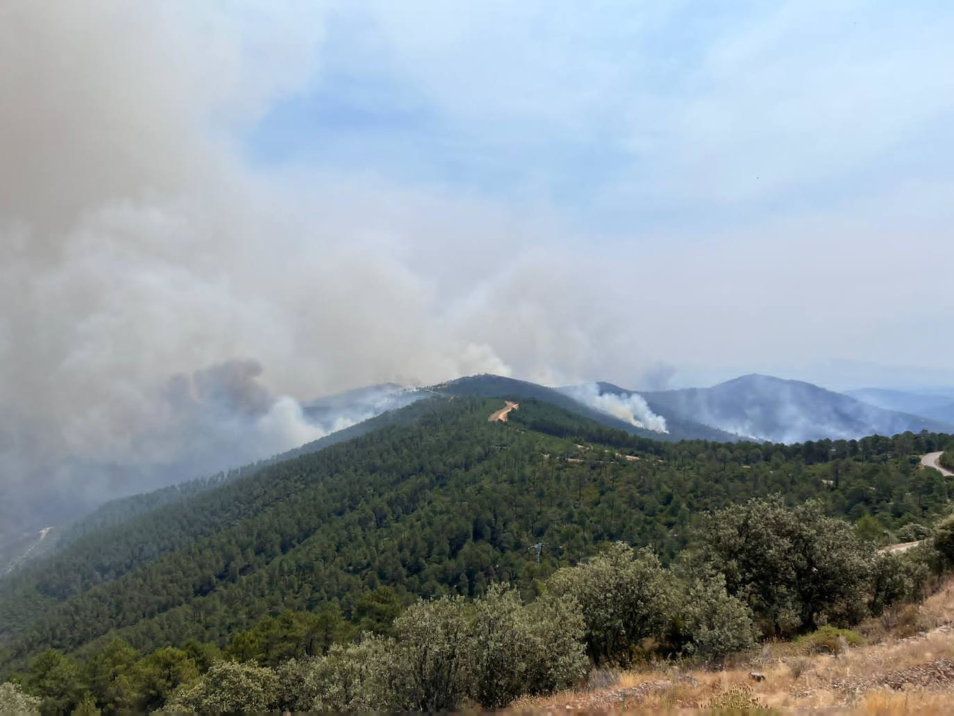 Fotos: Segundo día del incendio de Las Hurdes