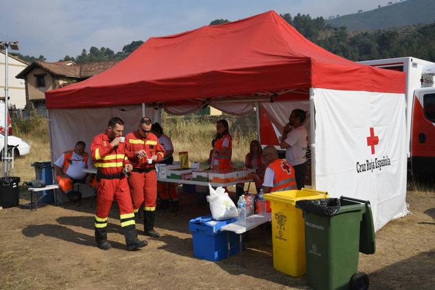 Fotos: Segundo día del incendio de Las Hurdes