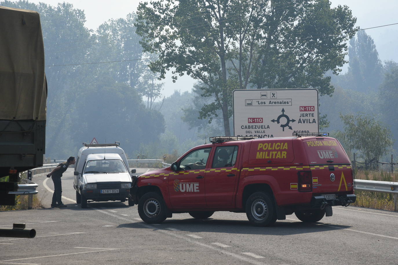 Fotos: Las imágenes del incendio en el Jerte este domingo