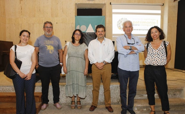 Integrantes del jurado, esta mañana en la sede del Coade. 