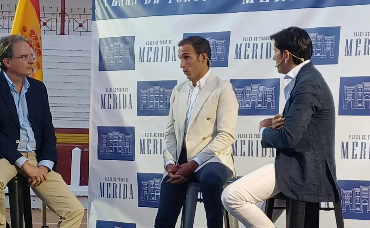José Enrique, Moreno, José Luis Pereda y Diego Ventura en la presentación de la feria de Mérida. 