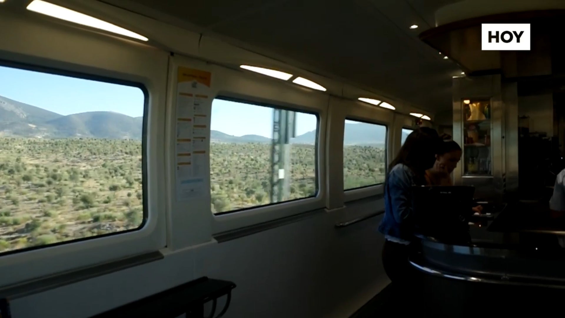 Un error manda al Alvia por la vía antigua de Badajoz a Mérida en el día de su estreno