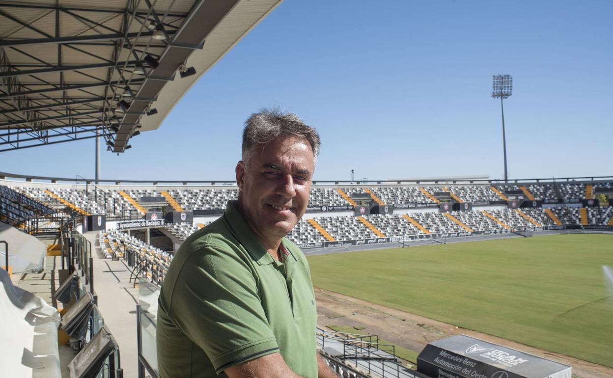 Joaquín Parra posando en el Nuevo Vivero. 