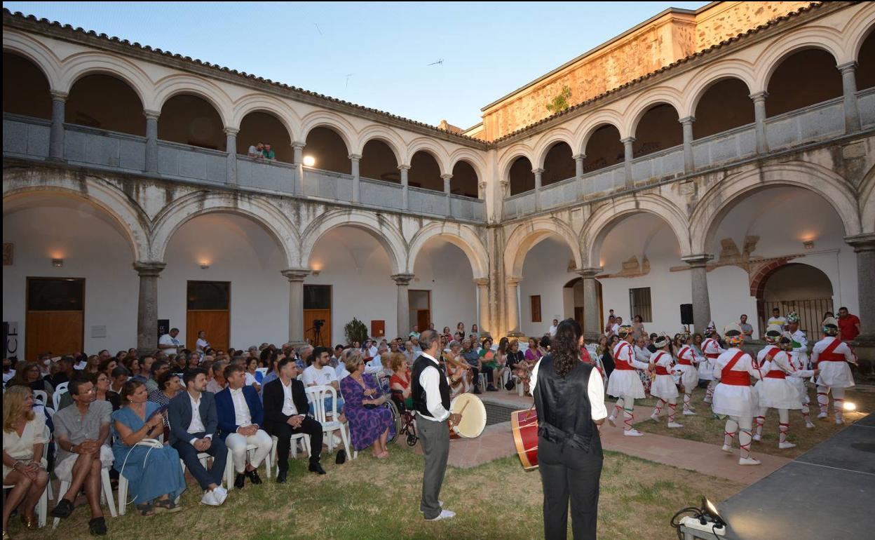 La Danza de la Salud abrió el acto de homenaje a Juan Ignacio Márquez 