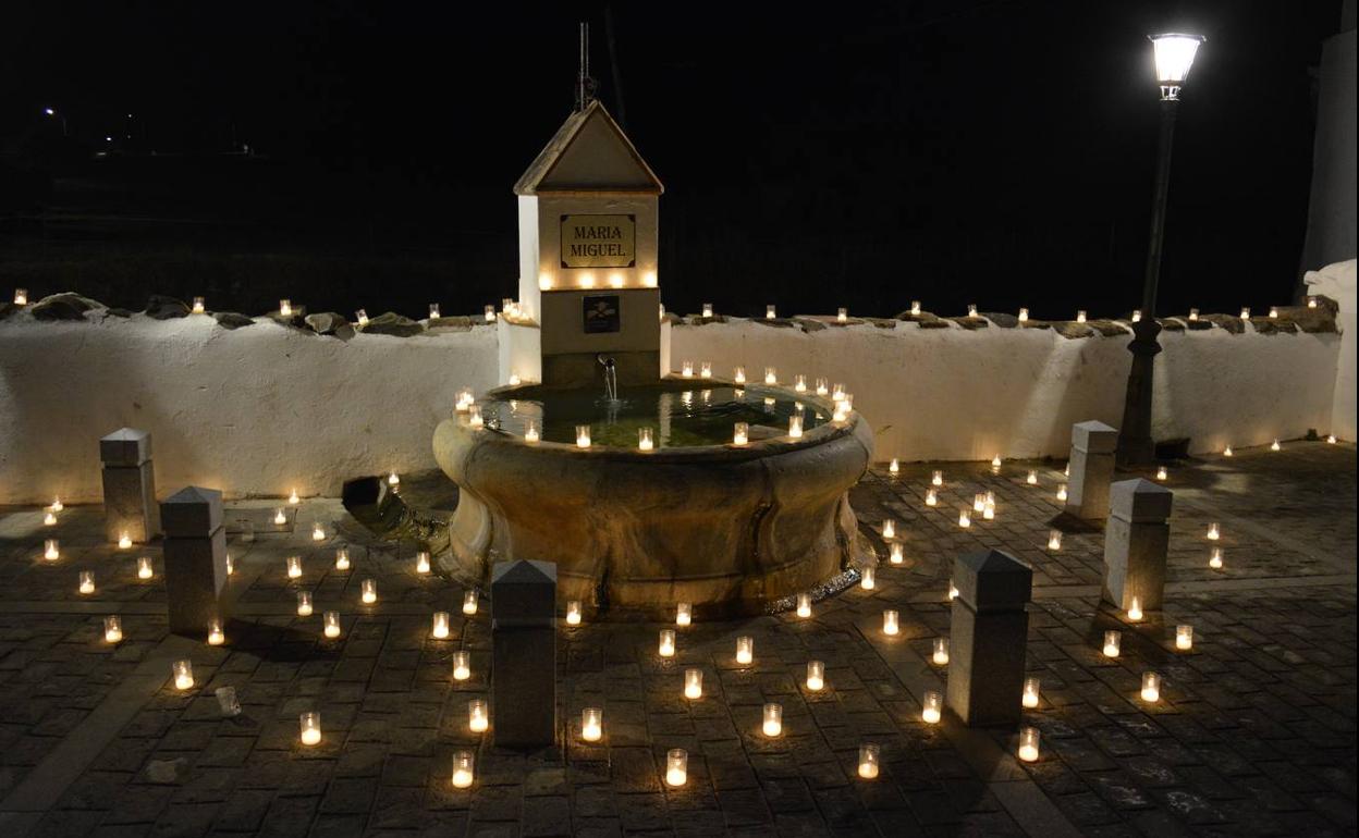 Fuente de María y Miguel durante la Noche en Blanco de 2018 
